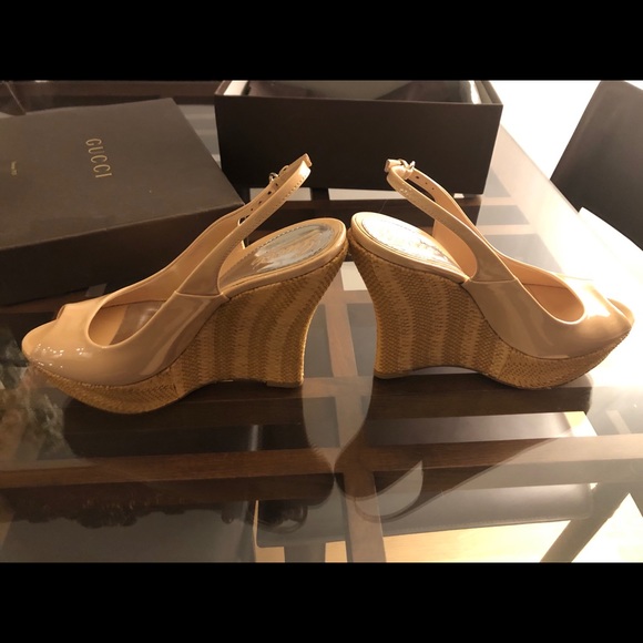 COPY - Gucci Nude Patent Leather and Straw Wedges - Picture 6 of 6